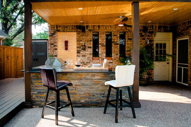 Design an outdoor kitchen.