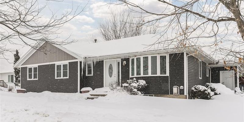 Cedar Rapids Iowa Home For Sale