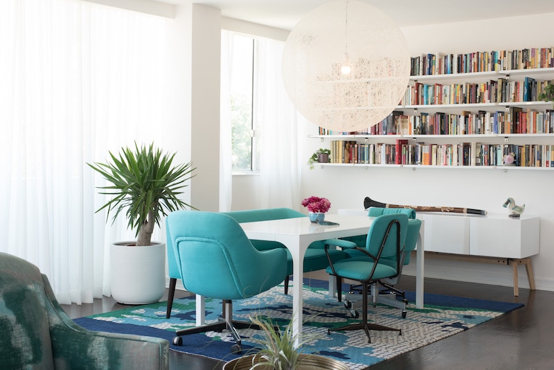 Modern library setup courtesy of Sarah Bernard Design and Steve Dewall.