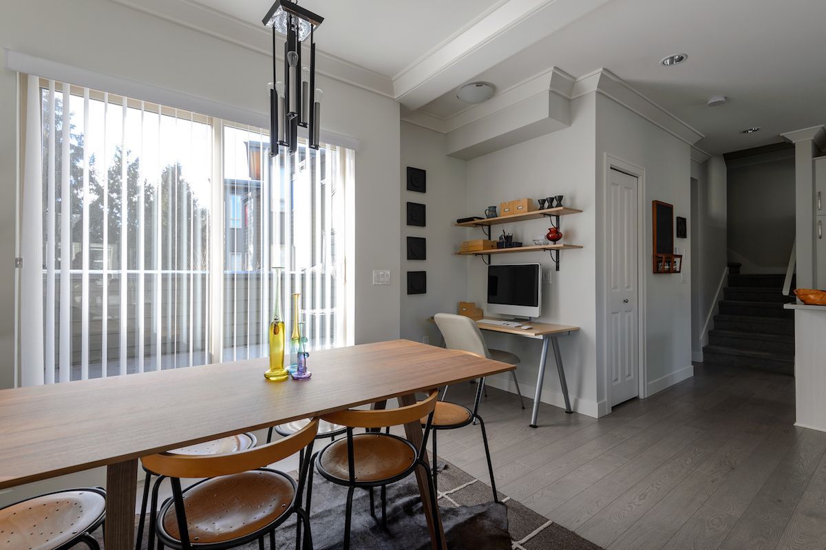 Midcentury modern dining room.